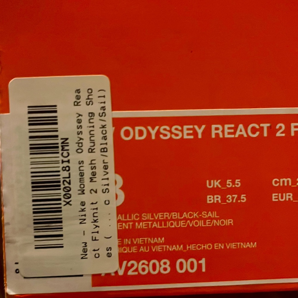 NIKE Odyssey React 2 Flyknit - NEW WITH BOX - Picture 8 of 8